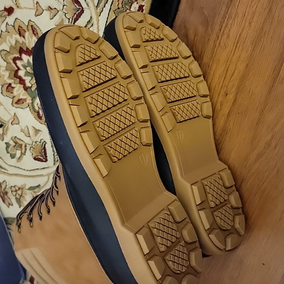 Goodfellow tan black waterproof duck boots lace up size 7 New w/tags MSRP…$45 - Picture 5 of 10